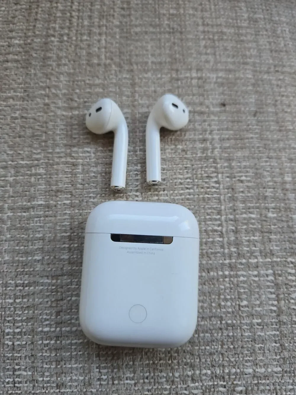 Airpods A1602 2nd Generation Bluetooth Tested And Working